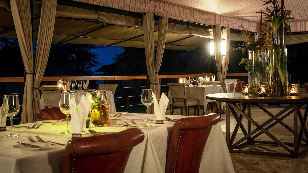 Lake Nakuru the Cliff Lodge Lake Nakuru the Cliff Lodge